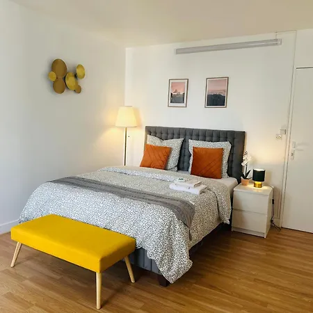 Paris Apartment Aubervilliers