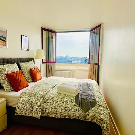 Apartment Paris Aubervilliers