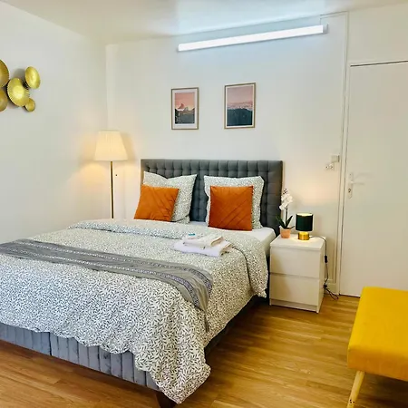 Apartment Paris Aubervilliers